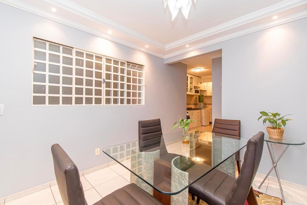 Quarto Aconchegante No Centro De Brasilia Homestay *